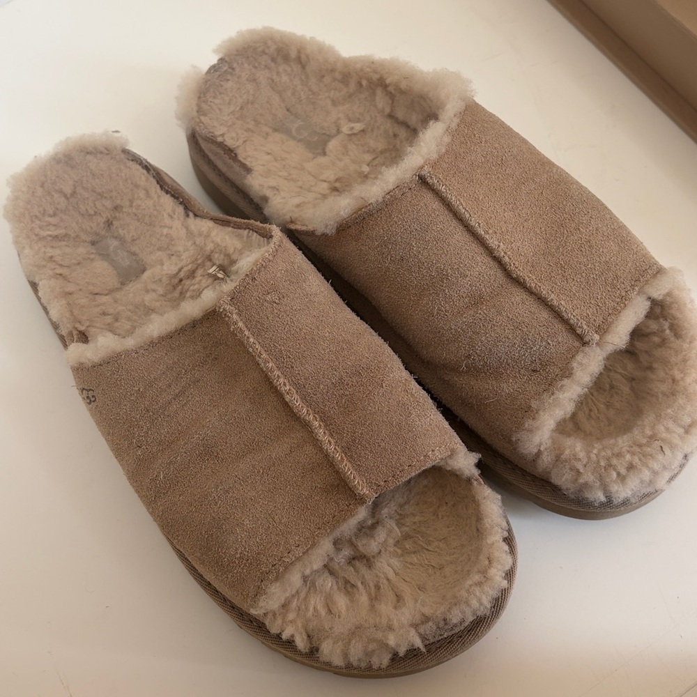 UGG Slides - Picture 9 of 11